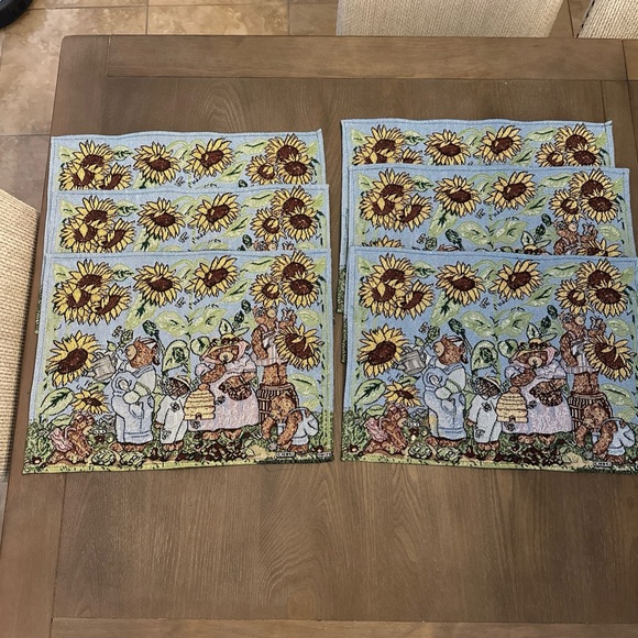 Lot of 6 Bear Sunflower Tapestry Placemats‎ Spring Summer Bee Garden Bear Family - Picture 1 of 6